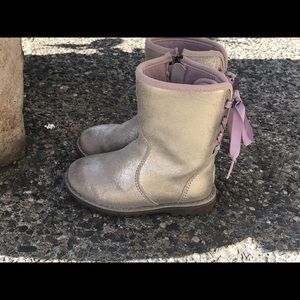 UGG Australia Corene Boots Metallic Leather Lace Up Back 1019319T  Kids Size: 7